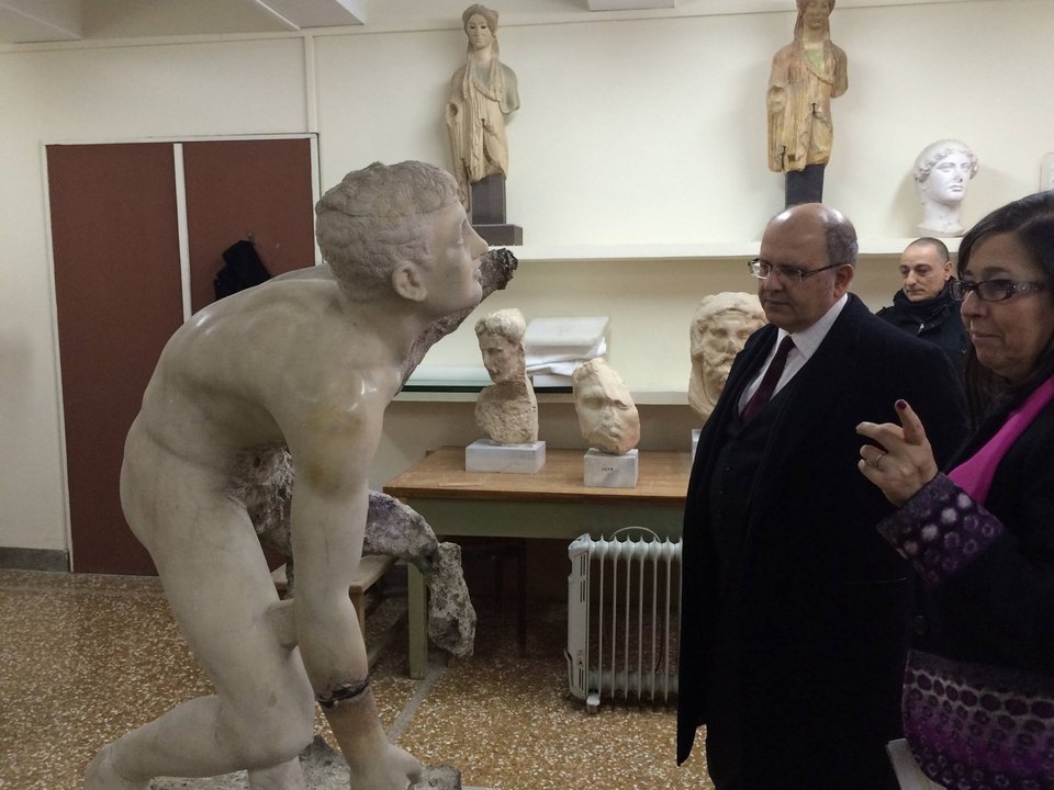 90 λεπτά στο Αρχαιολογικό Μουσείο: Μια επίσκεψη με συμβολισμούς από τον Νίκο Ξυδάκη μια μέρα μετά την ομιλία στη Βουλή [εικόνες] | iefimerida.gr 4