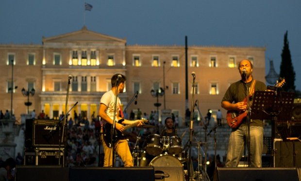 Ο Guardian μεταδίδει live τις κινητοποιήσεις στην Αθήνα - «Τέταρτη πανελλαδική απεργία μέσα στο 2013» [εικόνες]  | iefimerida.gr 3