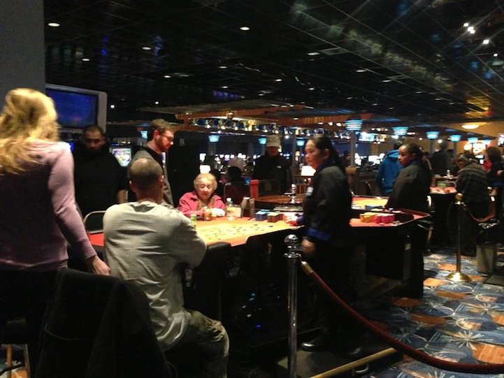 Αιωνόβια γιαγιά rave γιορτάζει τα 103 της γενέθλια σε καζίνο τζογάροντας και κάνοντας το πρώτο της τατουάζ [εικόνες]  | iefimerida.gr 1