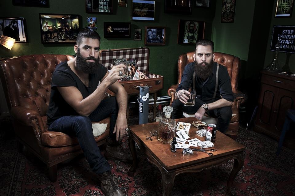 Αυτός είναι ο Ελληνας ροκ μπαρμπέρης που έχει τρελάνει τους Γερμανούς [εικόνες] | iefimerida.gr 10