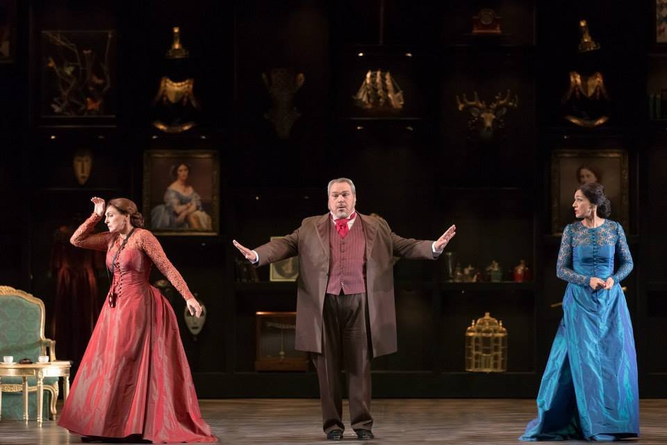 Επί τρεις συνεχόμενες μέρες δεν πέφτει καρφίτσα στο θέατρο «Ολύμπια» -Τα μυστικά μιας παράστασης που γοητεύει [εικόνες] | iefimerida.gr 5