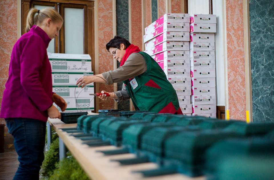 Ετοιμάζοντας τη μεγαλειώδη συναυλία της Πρωτοχρονιάς στη Βιέννη -Χιλιάδες λουλούδια, πρόβες, ο Μέτα [εικόνες] | iefimerida.gr 5