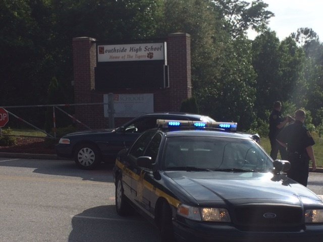 Πυροβολισμοί σε σχολείο στη Ν. Καρολίνα – Ενας μαθητής τραυματίας [εικόνες] | iefimerida.gr 0