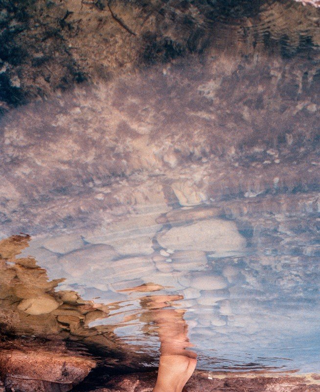 Η φωτογράφος Liza Mandelup βρήκε την ιδανική παραλία και φωτογραφίζεται όπως την γέννησε η μάνα της [εικόνες]   | iefimerida.gr 3