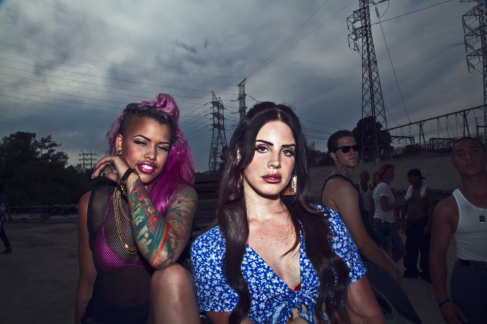 Στιγμιότυπα από το νέο σοκαριστικό φιλμ μικρού μήκους της Λάνα Ντελ Ρέι [εικόνες+ τρέιλερ]  | iefimerida.gr 4