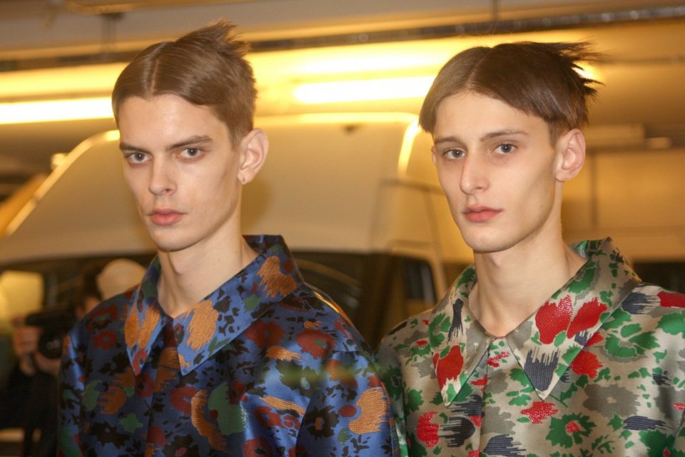 Το άφυλο λουκ στην πιο ακραία του εκδοχή από τον μόδιστρο Τζόναθαν Ουίλιαμ Άντερσον [εικόνες] | iefimerida.gr 1