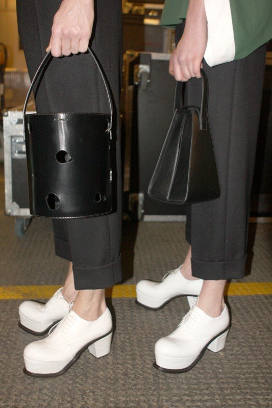 Το άφυλο λουκ στην πιο ακραία του εκδοχή από τον μόδιστρο Τζόναθαν Ουίλιαμ Άντερσον [εικόνες] | iefimerida.gr 3