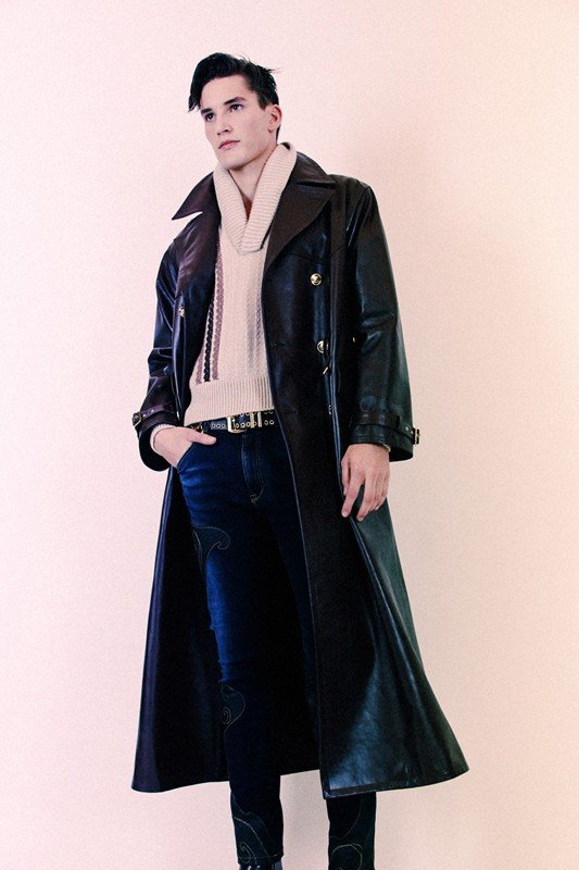 H Ντονατέλα Βερσάτσε μόλις εκτίναξε την γκέι μόδα στα ουράνια του αλήτικου εστετισμού [εικόνες] | iefimerida.gr 3