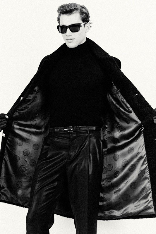 H Ντονατέλα Βερσάτσε μόλις εκτίναξε την γκέι μόδα στα ουράνια του αλήτικου εστετισμού [εικόνες] | iefimerida.gr 8