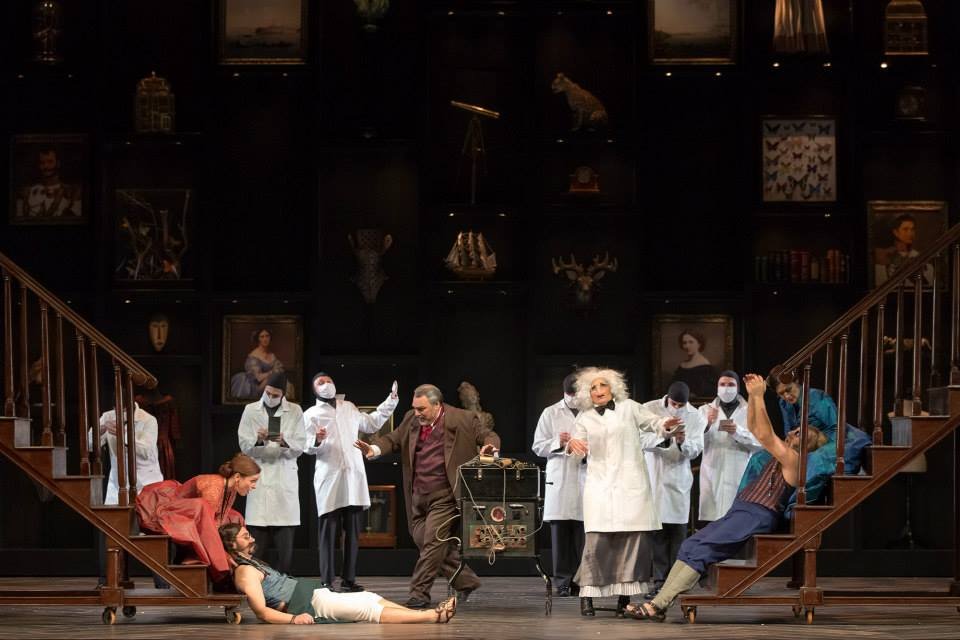 Επί τρεις συνεχόμενες μέρες δεν πέφτει καρφίτσα στο θέατρο «Ολύμπια» -Τα μυστικά μιας παράστασης που γοητεύει [εικόνες] | iefimerida.gr 3