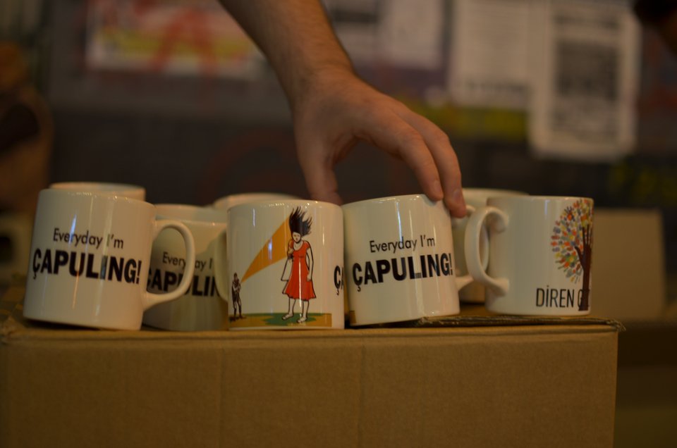 Ρώσος δημοσιογράφος αποκαλύπτει: Πώς οι Τούρκοι μετέτρεψαν τη λαϊκή εξέγερση στην Ταξίμ σε μπίζνα [εικόνες] | iefimerida.gr 0