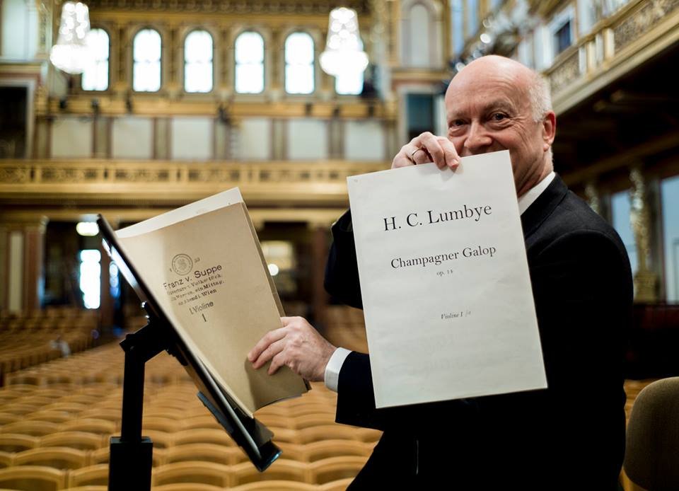 Ετοιμάζοντας τη μεγαλειώδη συναυλία της Πρωτοχρονιάς στη Βιέννη -Χιλιάδες λουλούδια, πρόβες, ο Μέτα [εικόνες] | iefimerida.gr 2