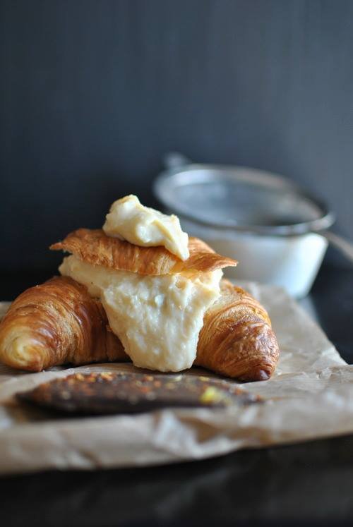 Μετά το μπουγατσάν έρχεται το κρουασάν μπέργκερ -Η λαχταριστή «βόμβα» θερμίδων [εικόνες] | iefimerida.gr 3