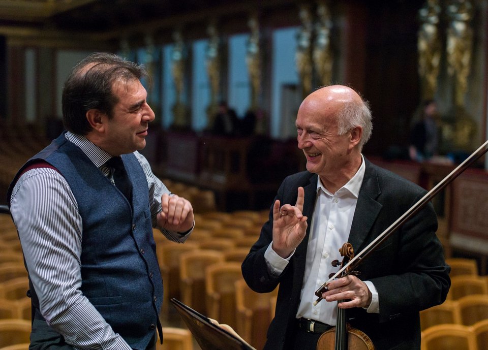 Στις πρόβες της περίφημης Φιλαρμονικής της Βιέννης που μαγεύει και την Αθήνα [εικόνες] | iefimerida.gr 3