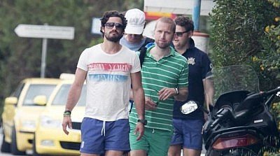 Βασιλικό μπάτσελορ στην Αθήνα -Ο πρίγκιπας της Σουηδίας τα έσπασε σε κλαμπ της Γλυφάδας και της Αίγινας [εικόνες & βίντεο] | iefimerida.gr 1