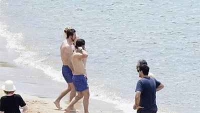 Βασιλικό μπάτσελορ στην Αθήνα -Ο πρίγκιπας της Σουηδίας τα έσπασε σε κλαμπ της Γλυφάδας και της Αίγινας [εικόνες & βίντεο] | iefimerida.gr 4