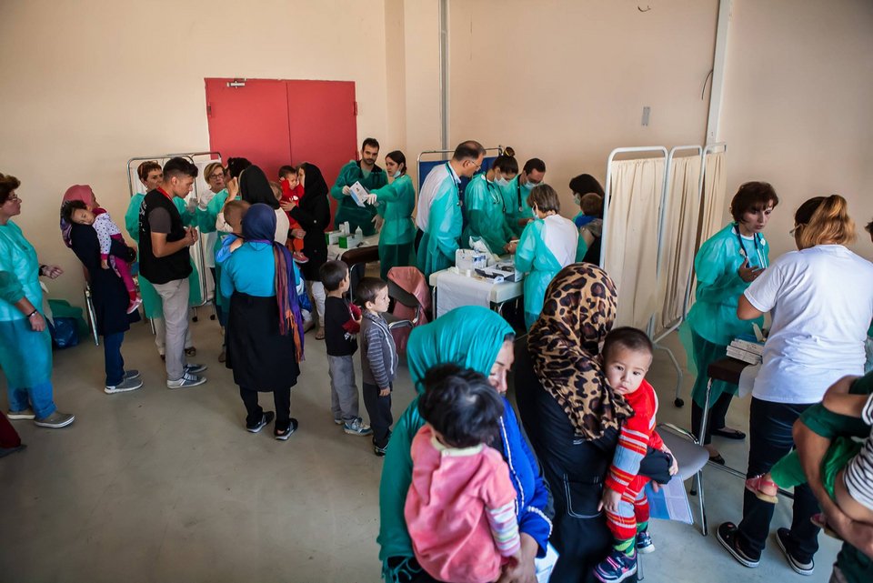 Ξεκίνησαν οι εμβολιασμοί σε προσφυγόπουλα από το Ιδρυμα «Μ.Βαρδινογιάννη» [εικόνες] | iefimerida.gr 3