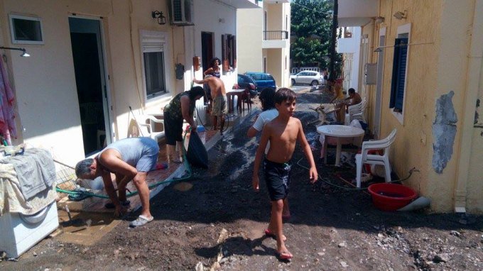 Ανοιξαν οι ουρανοί στην Κρήτη – Αυγουστιάτικος κατακλυσμός [εικόνες & βίντεο] | iefimerida.gr 3