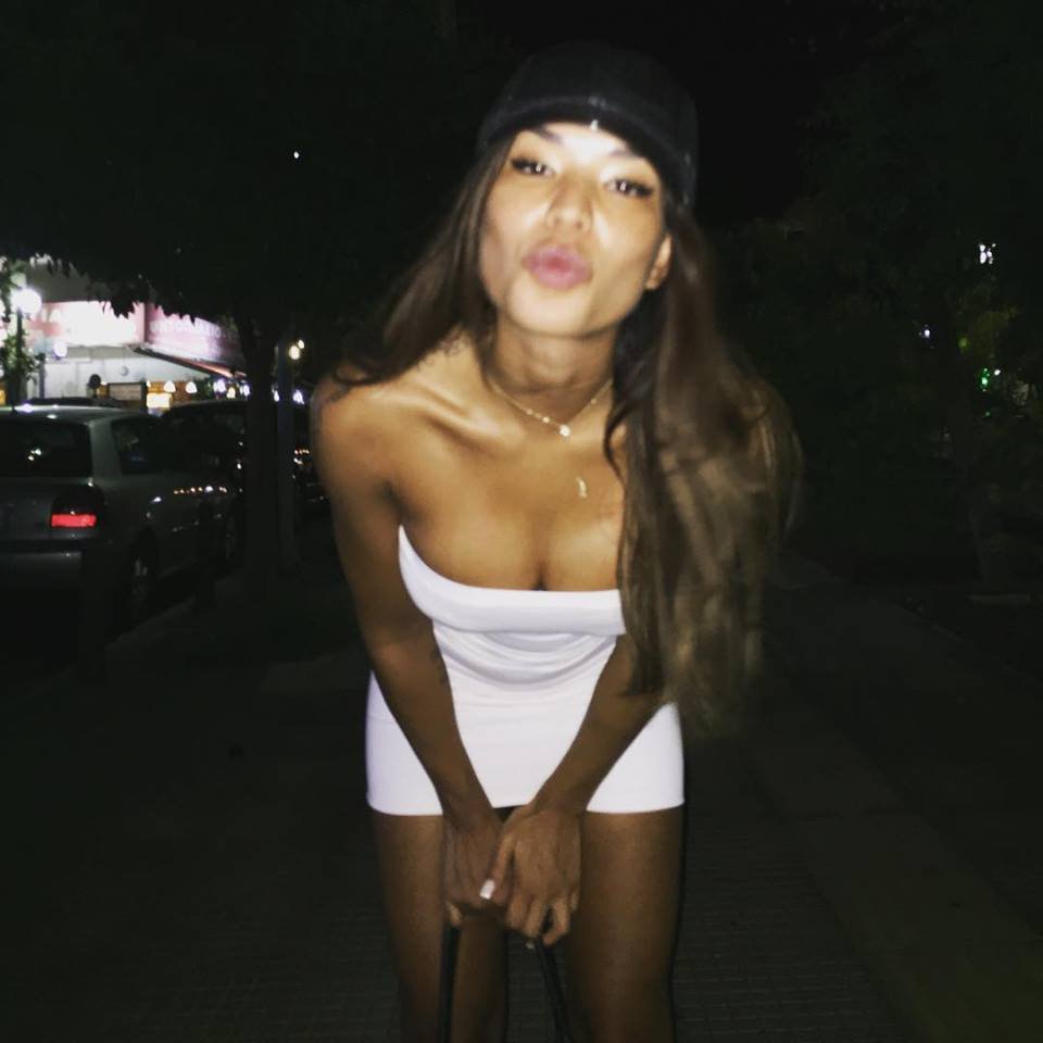 O «καυτός» Αύγουστος της εξωτικής Βάσω Βιλέγκας [εικόνες] | iefimerida.gr 0