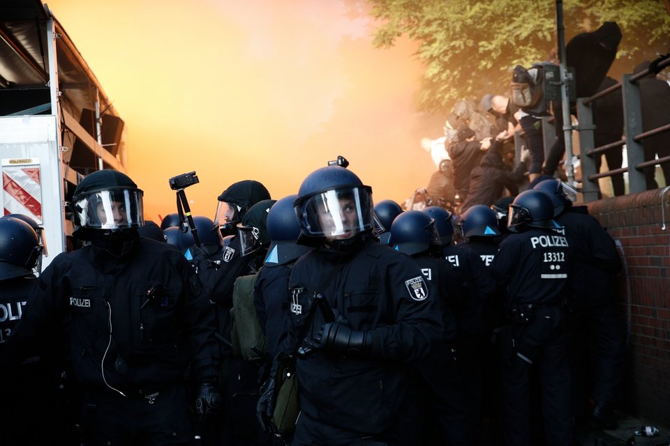«G20 καλώς ήρθατε στην κόλαση»: Αγριες συγκρούσεις στο Αμβούργο [εικόνες&βίντεο] | iefimerida.gr 7