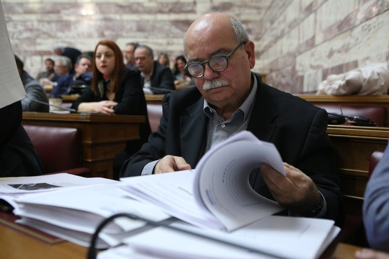 Τα παραλειπόμενα της Κ.Ο. του ΣΥΡΙΖΑ -Η... θεριακλού και το σακίδιο που έκανε μόδα ο Τσακαλώτος [εικόνες] | iefimerida.gr 0