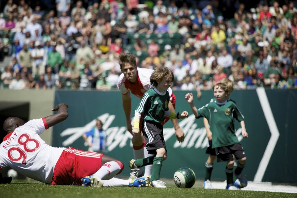 Το μεγαλείο του αθλητισμού – Η συγκινητική ιστορία 8χρονου καρκινοπαθούς οπαδού των Πόρτλαντ Τίμπερς [εικόνες] | iefimerida.gr 10