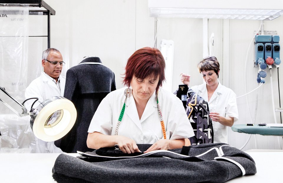 Χλιδή, ομορφιά, τέχνη: Μέσα στα στρατηγεία της Prada στην Τοσκάνη –Σε μικρά χωριά, καλύπτουν ως και ένα οικοδομικό τετράγωνο  [εικόνες] | iefimerida.gr 8