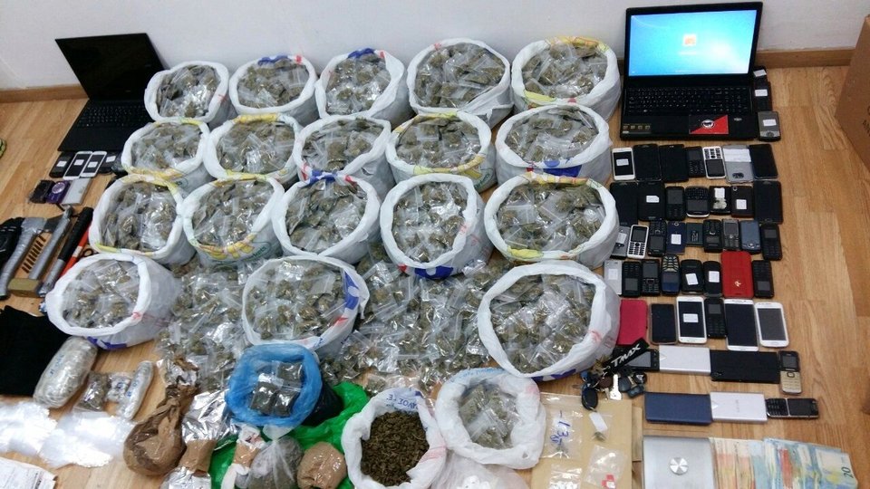 Η σπείρα ναρκωτικών στα Εξάρχεια είχε... ωράριο, βάρδιες και λογιστήριο! [εικόνες] | iefimerida.gr 4