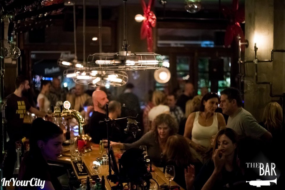 Βάζει λουκέτο μετά από 18,5 χρόνια ιστορικό μπαρ στην παραλία της Θεσσαλονίκης [εικόνες] | iefimerida.gr 3