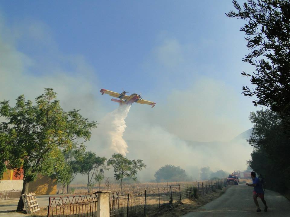 Πύρινη λαίλαπα απειλεί χωριά της Κεφαλλονιάς- Εκκενώθηκαν κατοικίες [εικόνες] | iefimerida.gr 2