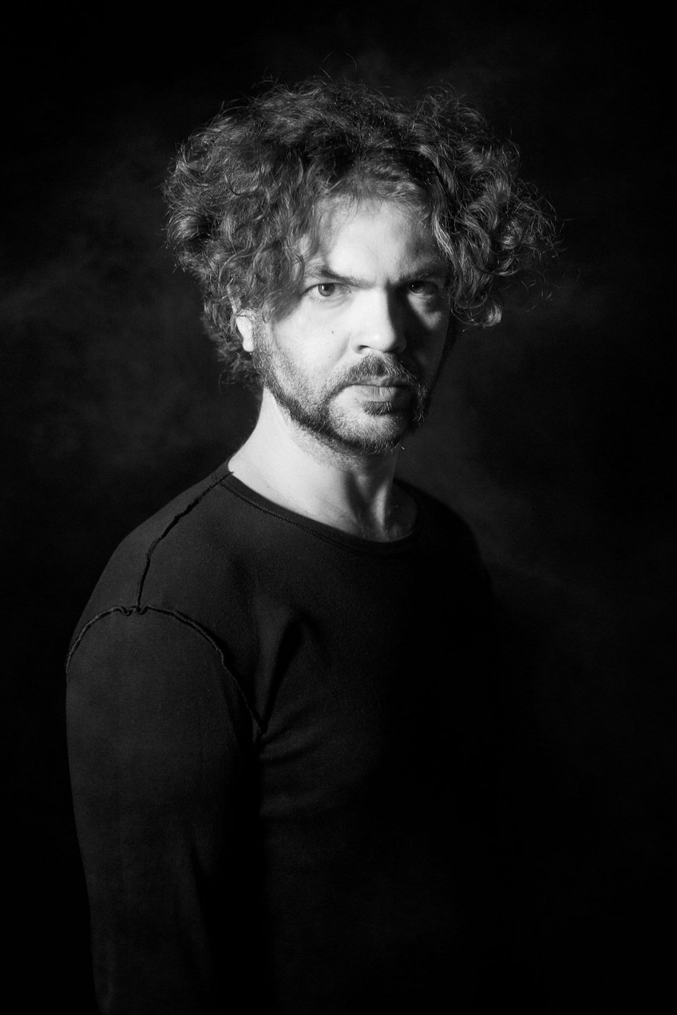  «Η Θεωρία των Παιγνίων», τα reality show και η Ανοιξη της Πράγας στο Θέατρο Αλμα [εικόνες] | iefimerida.gr 6