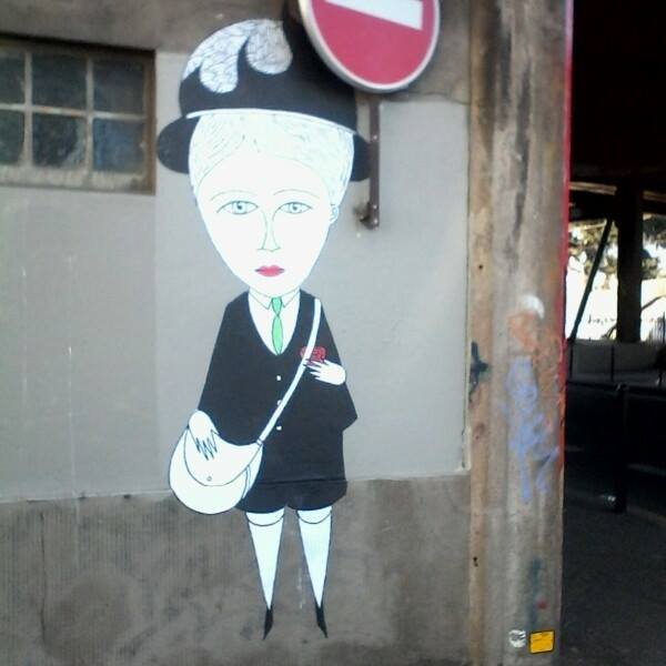 Πώς ένας καλλιτέχνης του δρόμου βοηθά το Παρίσι να επουλώσει τις πληγές του [εικόνες] | iefimerida.gr 6