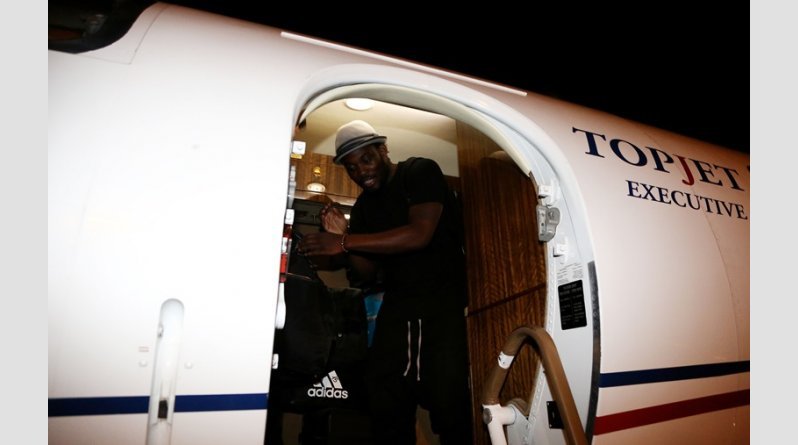 Χαμός στο αεροδρόμιο με τους οπαδούς του Παναθηναϊκού στην άφιξη του Μίκαελ Εσιέν [εικόνες] | iefimerida.gr 1