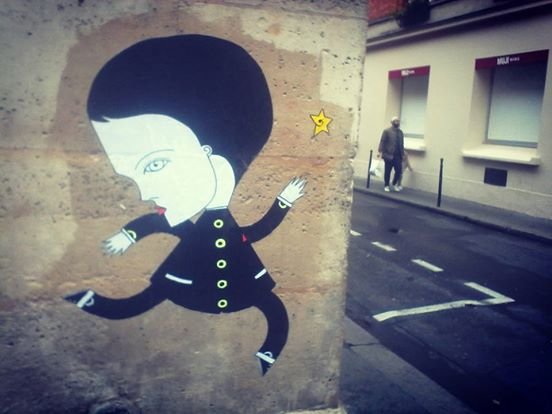 Πώς ένας καλλιτέχνης του δρόμου βοηθά το Παρίσι να επουλώσει τις πληγές του [εικόνες] | iefimerida.gr 7