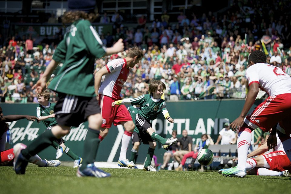 Το μεγαλείο του αθλητισμού – Η συγκινητική ιστορία 8χρονου καρκινοπαθούς οπαδού των Πόρτλαντ Τίμπερς [εικόνες] | iefimerida.gr 11