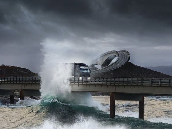 Συγκλονιστική εμπειρία – Οδήγηση ανάμεσα στα νορβηγικά φιορδ [εικόνες & βίντεο] | iefimerida.gr 1