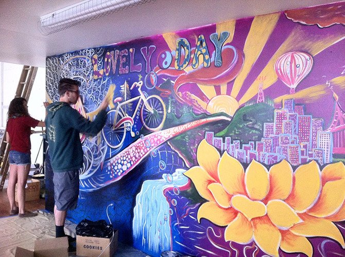 Πώς ένα εγκαταλειμμένο κτίριο μπορεί να γίνει έργο σύγχρονης τέχνης [εικόνες] | iefimerida.gr 1