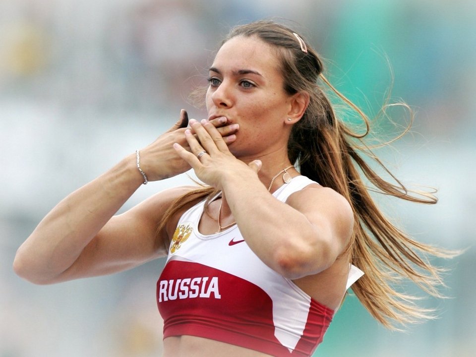 Τέλος εποχής για την πιο σπουδαία, την πιο όμορφη επικοντίστρια όλων των εποχών - Η Ελενα Ισινμπάγεβα αποσύρεται [εικόνες] | iefimerida.gr 2