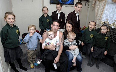 Την εγκατέλειψε ο άντρας της ενώ είναι έγκυος στο 12ο παιδί [εικόνες] | iefimerida.gr 1