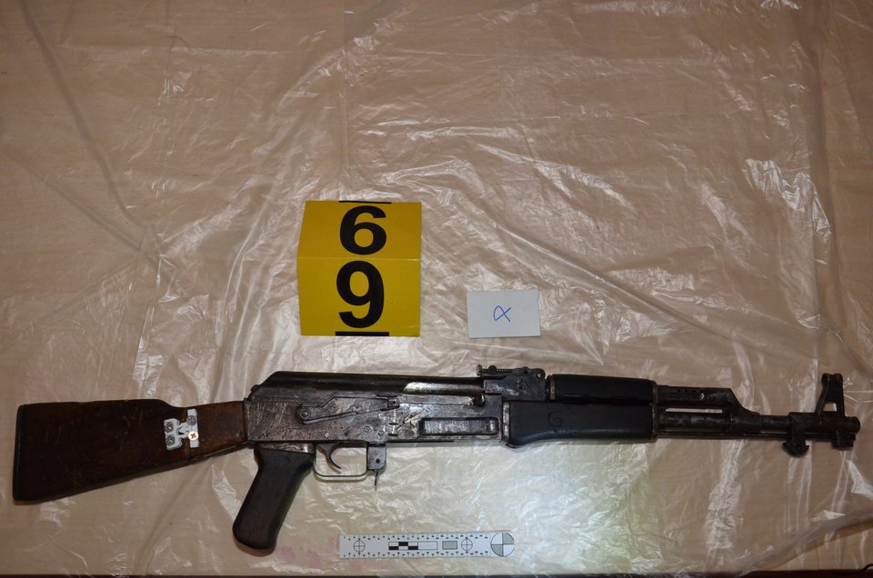 Τα όπλα που βρέθηκαν στο σπίτι της Πόλας Ρούπα στην Ηλιούπολη [εικόνες] | iefimerida.gr 2