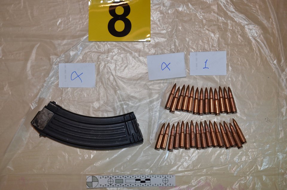 Τα όπλα που βρέθηκαν στο σπίτι της Πόλας Ρούπα στην Ηλιούπολη [εικόνες] | iefimerida.gr 3