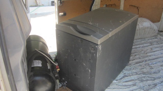 Μηχάνημα ανάληψης χρημάτων εντόπισε η ΕΛΑΣ σε επιχείρηση στο Ζεφύρι [εικόνες & βίντεο] | iefimerida.gr 0