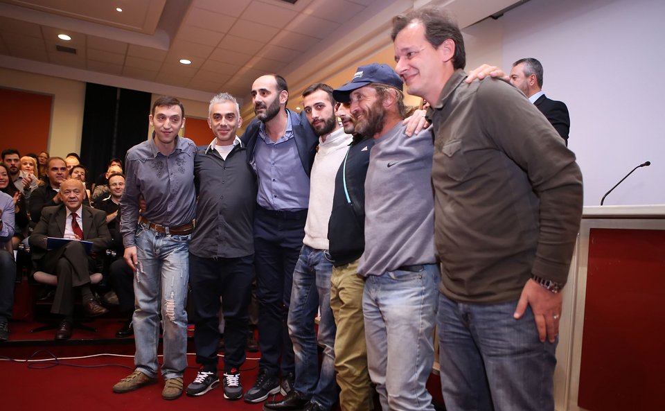 Η Εθνική ομάδα των αστέγων πρωταγωνίστησε στα βραβεία ΠΣΑΤ | iefimerida.gr 1
