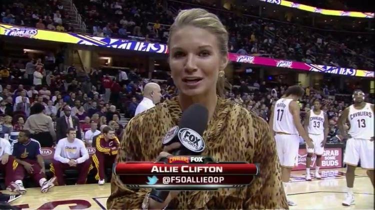 Η ξανθιά δημοσιογράφος που έχει... τρελάνει το ΝΒΑ [εικόνες & βίντεο] | iefimerida.gr 3