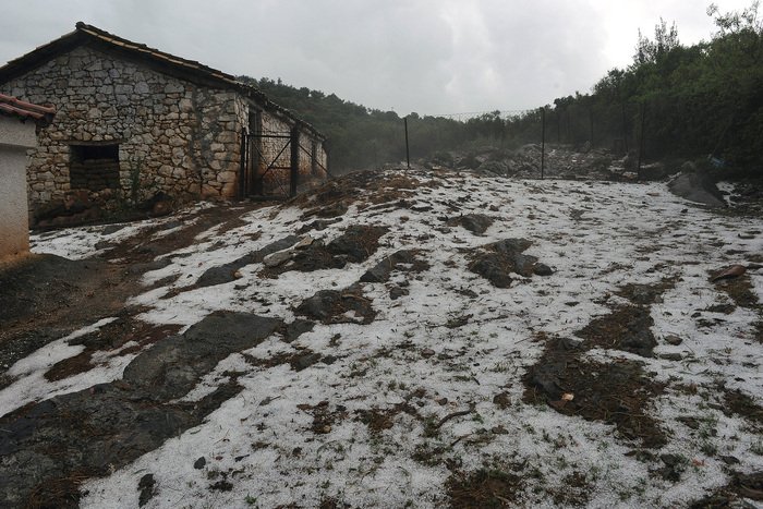 Ανεμοστρόβιλος πέρασε από τα Σφακιά - Kαθηλωτικές φωτογραφίες από το φαινόμενο | iefimerida.gr 5