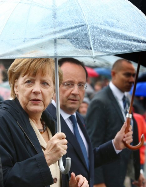 Κρουαζιέρα, δείπνο και καντάδες -Το ρομαντικό ραντεβού της Μέρκελ με τον Ολάντ [εικόνες] | iefimerida.gr 3