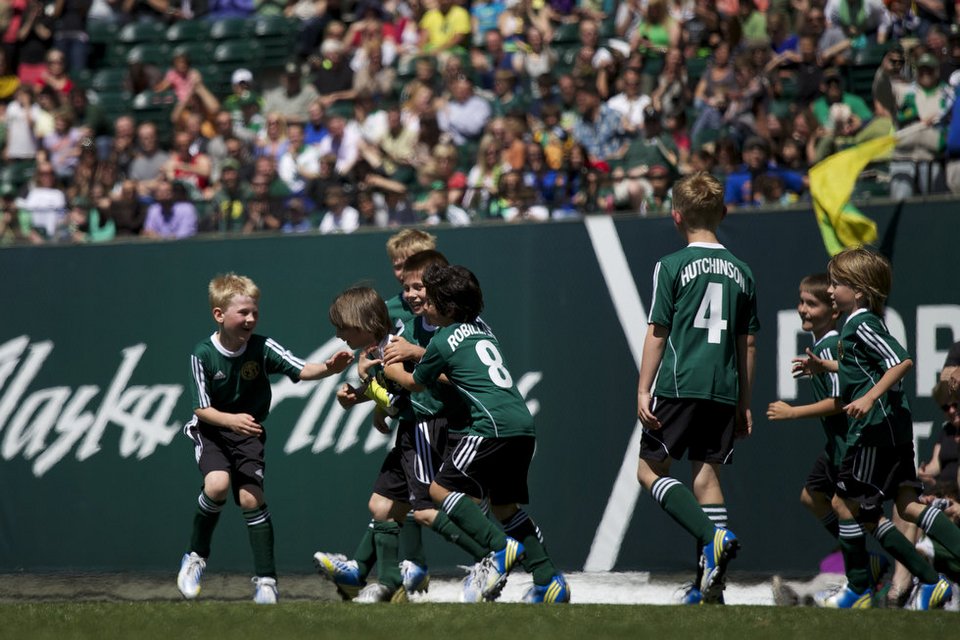 Το μεγαλείο του αθλητισμού – Η συγκινητική ιστορία 8χρονου καρκινοπαθούς οπαδού των Πόρτλαντ Τίμπερς [εικόνες] | iefimerida.gr 12