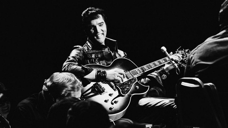 Ελβις Πρίσλεϊ-Για τα 60 χρόνια από το πρώτο άλμπουμ του, ένα συλλεκτικό box με 60 CD [εικόνες] | iefimerida.gr 0