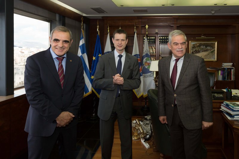 Με αντιπροσωπεία της γαλλικής Πολιτικής Προστασίας συναντήθηκε ο Τόσκας [εικόνες] | iefimerida.gr 2