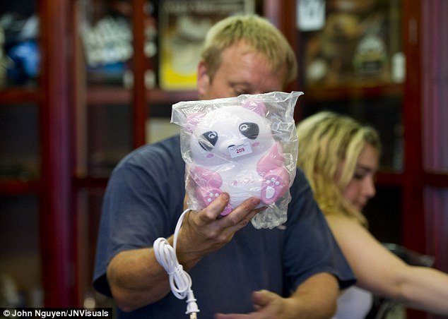 Λύθηκε το μυστήριο: Ιδού πού πηγαίνουν οι χαμένες βαλίτσες στα αεροδρόμια [εικόνες]  | iefimerida.gr 3